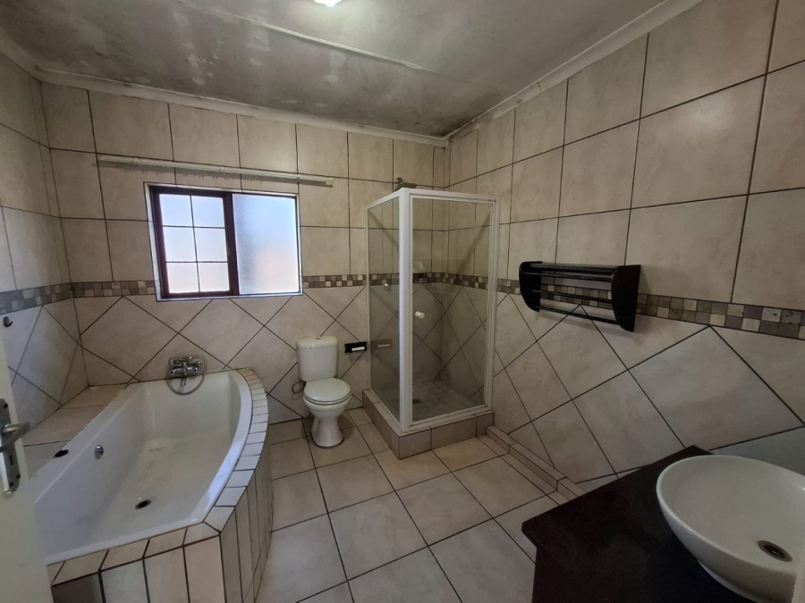 3 Bedroom Property for Sale in Waterval East North West